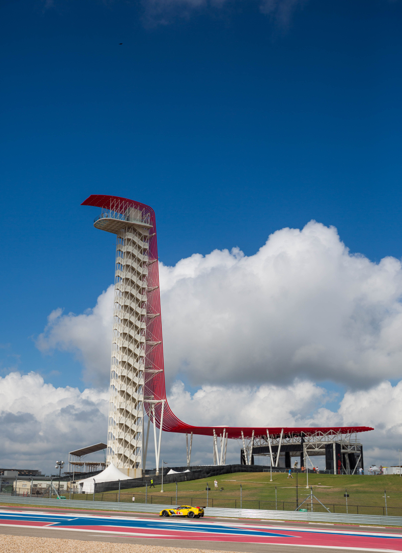 Illustration for article titled This Is Your Lone Star Le Mans Uber-Huge Photo Gallery
